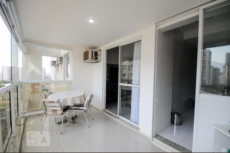 Varanda de apartamento para alugar com 3 quartos, 76m² em Jacarepaguá, Rio de Janeiro