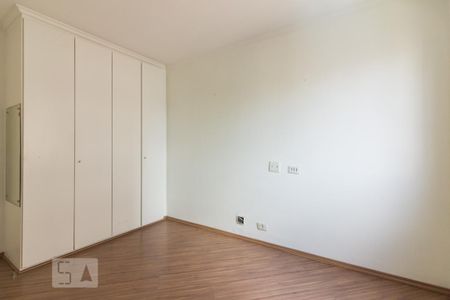 Apartamento à venda com 120m², 3 quartos e 1 vaga Apartamento à venda com 120m², 3 quartos e 1 vagaQuarto 2