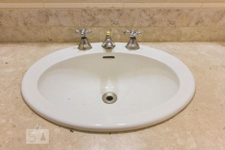 Apartamento à venda com 120m², 3 quartos e 1 vaga Apartamento à venda com 120m², 3 quartos e 1 vagaBanheiro