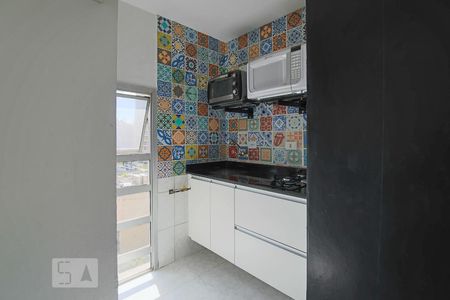 Cozinha de apartamento para alugar com 1 quarto, 33m² em Bela Vista, São Paulo