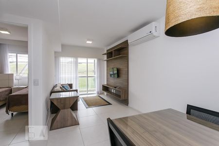 Sala de apartamento à venda com 2 quartos, 70m² em Recreio dos Bandeirantes, Rio de Janeiro