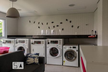 Studio para alugar com 34m², 1 quarto e 1 vaga Studio para alugar com 34m², 1 quarto e 1 vagaÁrea comum