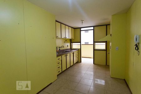 Cozinha de apartamento à venda com 3 quartos, 120m² em Icaraí, Niterói