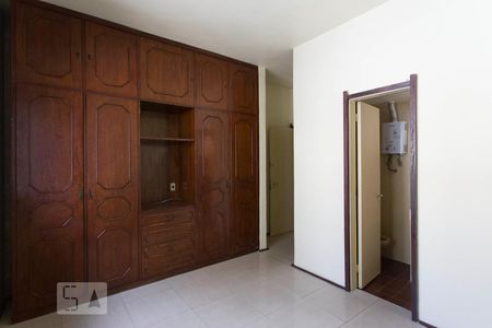 Suíte de apartamento à venda com 3 quartos, 120m² em Icaraí, Niterói