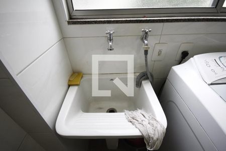 Apartamento à venda com 83m², 3 quartos e 1 vagaÁrea de Serviço