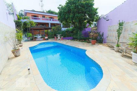 Casa à venda com 890m², 5 quartos e 5 vagasPiscina