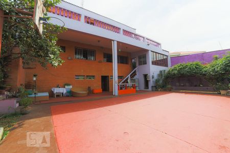 Casa à venda com 890m², 5 quartos e 5 vagasQuintal