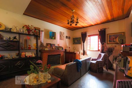 Casa à venda com 890m², 5 quartos e 5 vagasSala