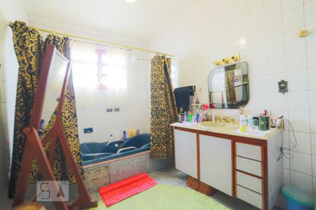 Casa à venda com 890m², 5 quartos e 5 vagasSuíte 2