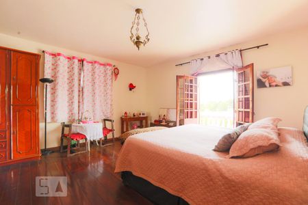 Casa à venda com 890m², 5 quartos e 5 vagasSuíte 2