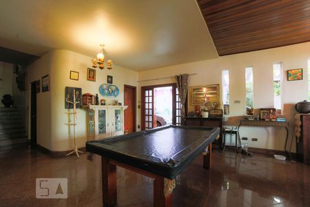 Sala de casa para alugar com 5 quartos, 890m² em Chácara Monte Alegre, São Paulo