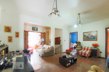 Casa à venda com 890m², 5 quartos e 5 vagasHall quartos