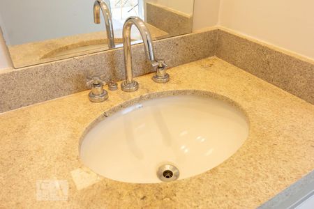 Apartamento à venda com 34m², 1 quarto e 1 vagaBanheiro Pia