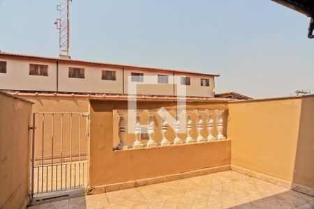 Casa à venda com 94m², 2 quartos e 2 vagas Casa à venda com 94m², 2 quartos e 2 vagasEntrada