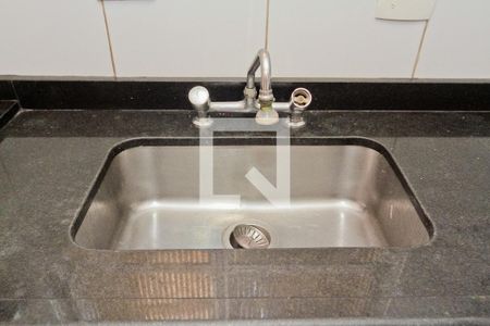 Casa à venda com 94m², 2 quartos e 2 vagas Casa à venda com 94m², 2 quartos e 2 vagasCozinha