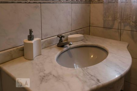 1o. Andar - Lavabo (Torneira) de casa à venda com 4 quartos, 330m² em Aclimação, São Paulo