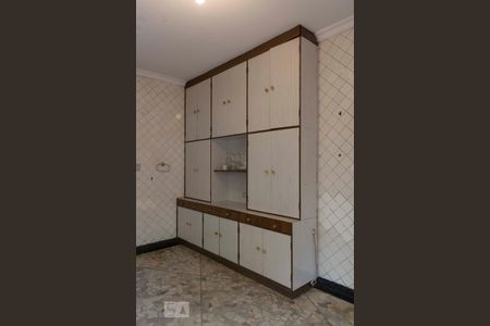 Casa à venda com 330m², 4 quartos e 2 vagas1o. Andar - Cozinha (Armários)