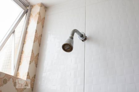 Detalhe Chuveiro de apartamento para alugar com 2 quartos, 83m² em Icaraí, Niterói