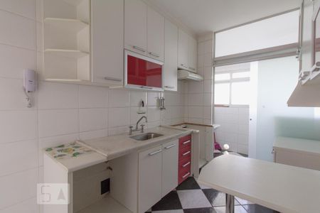 Cozinha de apartamento à venda com 3 quartos, 70m² em Vila Nair, São Paulo