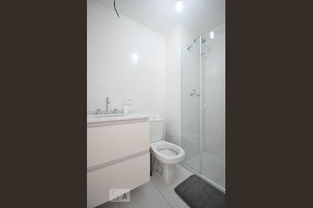 Banheiro de apartamento para alugar com 2 quartos, 63m² em Vila Sônia, São Paulo