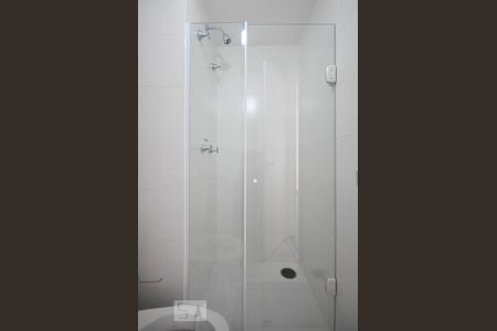 Detalhe do banheiro de apartamento para alugar com 2 quartos, 63m² em Vila Sônia, São Paulo