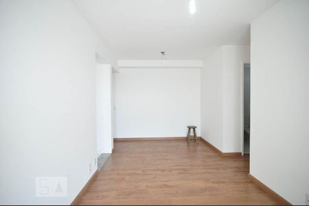 Sala de apartamento para alugar com 2 quartos, 63m² em Vila Sônia, São Paulo