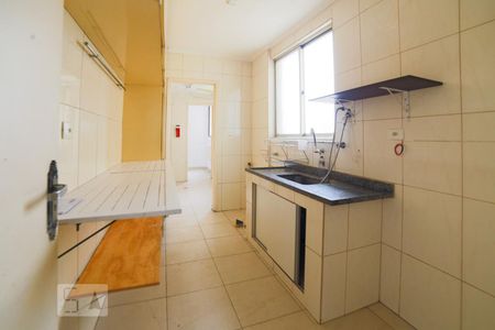 Apartamento à venda com 100m², 2 quartos e 1 vagaCozinha