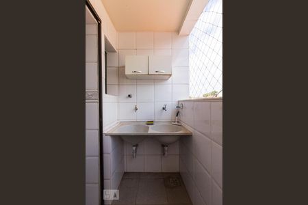 Área Serviço de apartamento à venda com 3 quartos, 82m² em Itapoã, Belo Horizonte