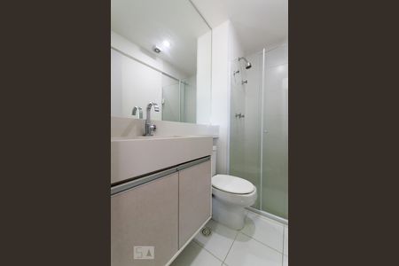 Banheiro de apartamento à venda com 2 quartos, 64m² em Melville Empresarial Ii, Barueri