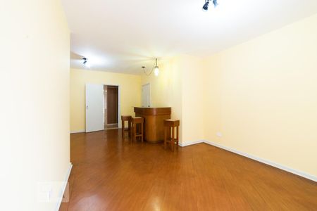 Sala de apartamento para alugar com 3 quartos, 102m² em Vila Sofia, São Paulo
