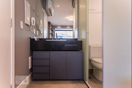 Studio para alugar com 52m², 1 quarto e 1 vaga Studio para alugar com 52m², 1 quarto e 1 vagaBanheiro