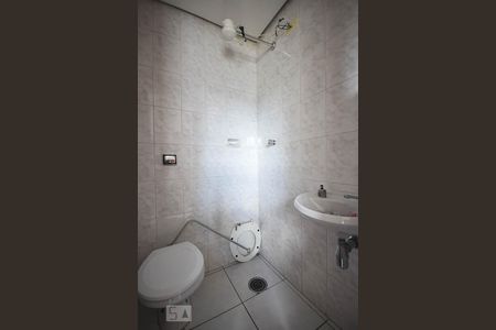 Apartamento para alugar com 105m², 4 quartos e 2 vagas Apartamento para alugar com 105m², 4 quartos e 2 vagasBanheiro de Serviço