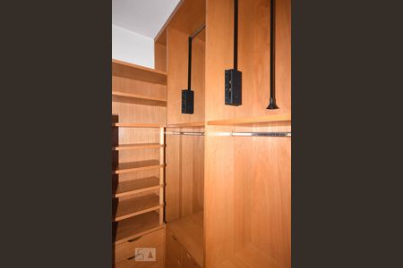 Apartamento para alugar com 105m², 4 quartos e 2 vagas Apartamento para alugar com 105m², 4 quartos e 2 vagasArmário da Suíte