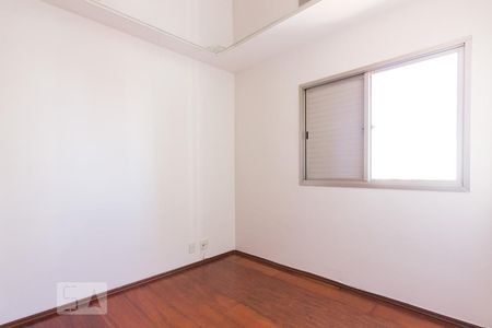 Quarto 2 de apartamento para alugar com 2 quartos, 61m² em Santa Teresinha, São Paulo