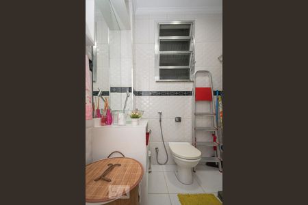 Banheiro de kitnet/studio para alugar com 1 quarto, 35m² em Flamengo, Rio de Janeiro