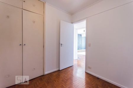 Quarto de apartamento para alugar com 3 quartos, 98m² em Moema, São Paulo