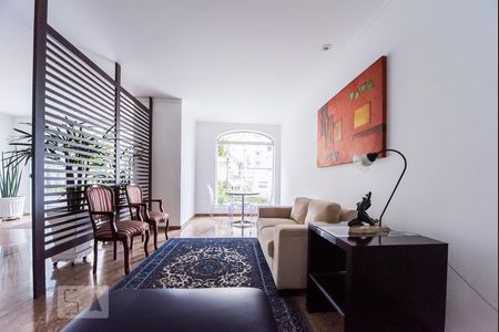 Apartamento à venda com 75m², 3 quartos e 1 vagaLounge