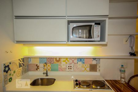 Sala de kitnet/studio para alugar com 1 quarto, 40m² em Copacabana, Rio de Janeiro