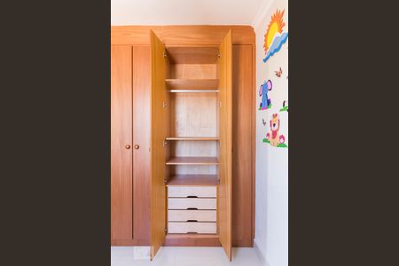 Apartamento para alugar com 93m², 2 quartos e 2 vagasQuarto