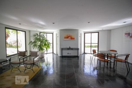 Apartamento à venda com 127m², 3 quartos e 3 vagas Apartamento à venda com 127m², 3 quartos e 3 vagasSala de Leitura