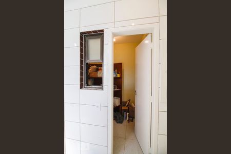 Apartamento à venda com 127m², 3 quartos e 3 vagas Apartamento à venda com 127m², 3 quartos e 3 vagasQuarto de Serviço