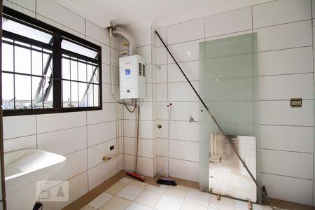 Apartamento à venda com 127m², 3 quartos e 3 vagas Apartamento à venda com 127m², 3 quartos e 3 vagasÁrea de Serviço