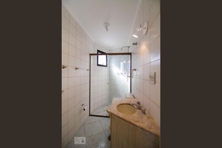 Apartamento à venda com 127m², 3 quartos e 3 vagas Apartamento à venda com 127m², 3 quartos e 3 vagasBanheiro da Suíte 1