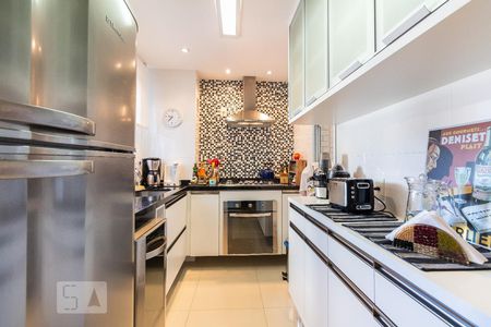 Apartamento à venda com 138m², 3 quartos e 2 vagasCozinha