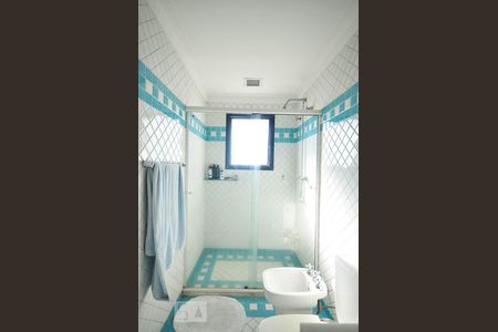 Apartamento para alugar com 340m², 4 quartos e 5 vagasDetalhe do banheiro suíte 2