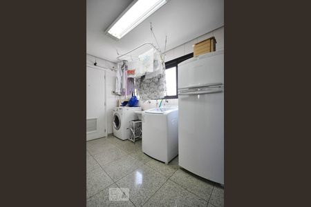 Apartamento para alugar com 340m², 4 quartos e 5 vagasÁrea de serviço