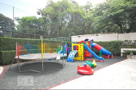 Apartamento para alugar com 340m², 4 quartos e 5 vagasPlayground