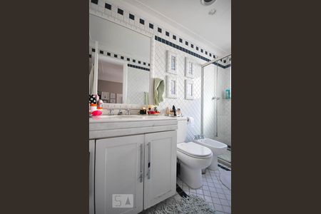 Apartamento para alugar com 340m², 4 quartos e 5 vagasBanheiro suíte 1