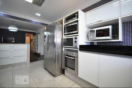 Apartamento para alugar com 340m², 4 quartos e 5 vagasCozinha