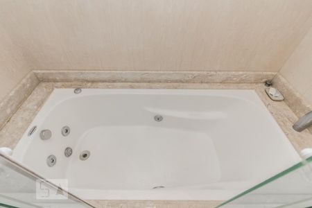 Apartamento à venda com 135m², 4 quartos e 3 vagas Apartamento à venda com 135m², 4 quartos e 3 vagasSuíte 1